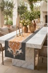 PEGASUS desenli Masa Runner. 45 x 145 cm 1 Adet Dikişli Runner 1 ADET ( PEGASUS R1 )